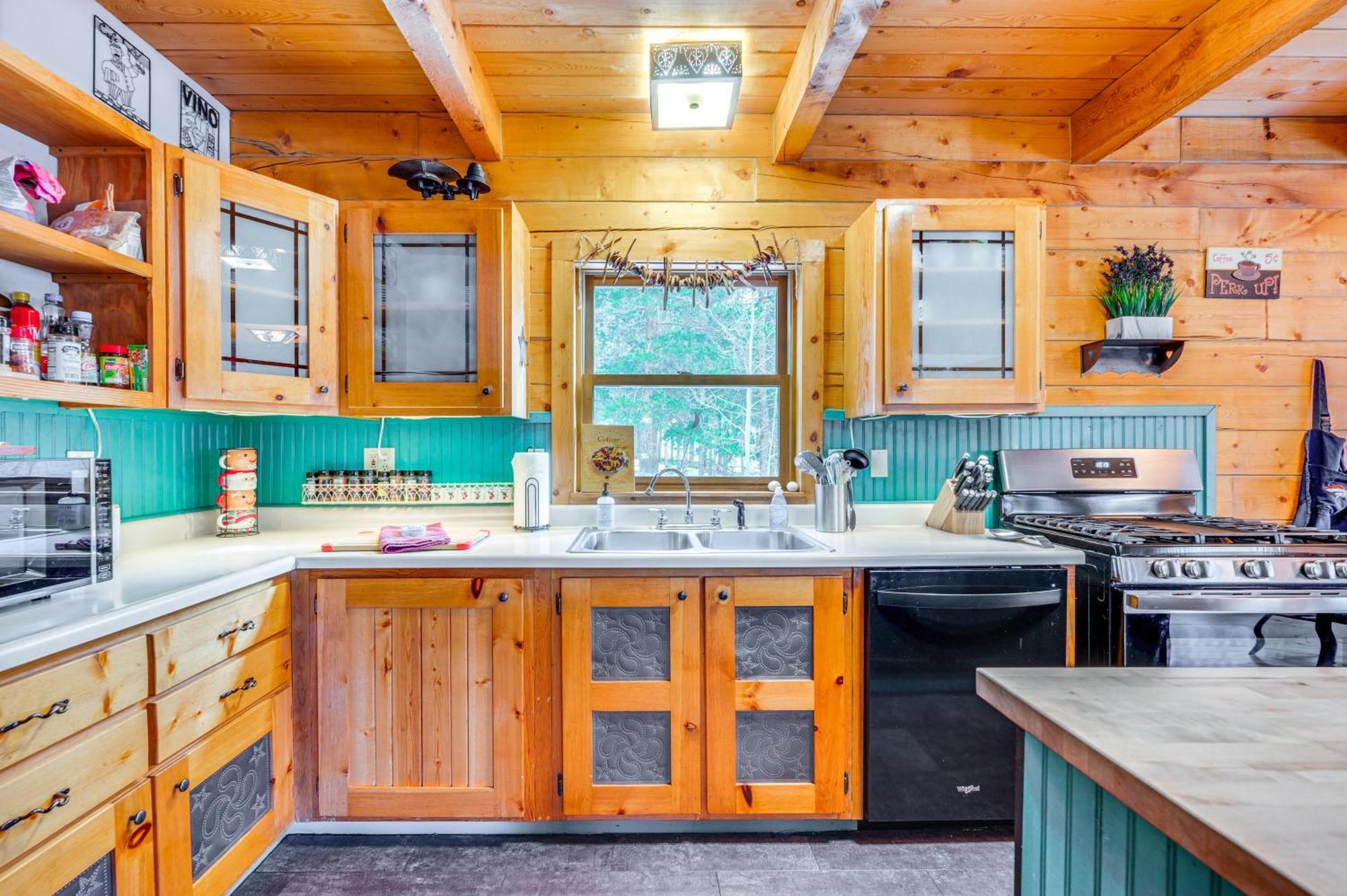 Secluded Black Hawk Log Cabin With Fire Pit! Eksteriør bilde