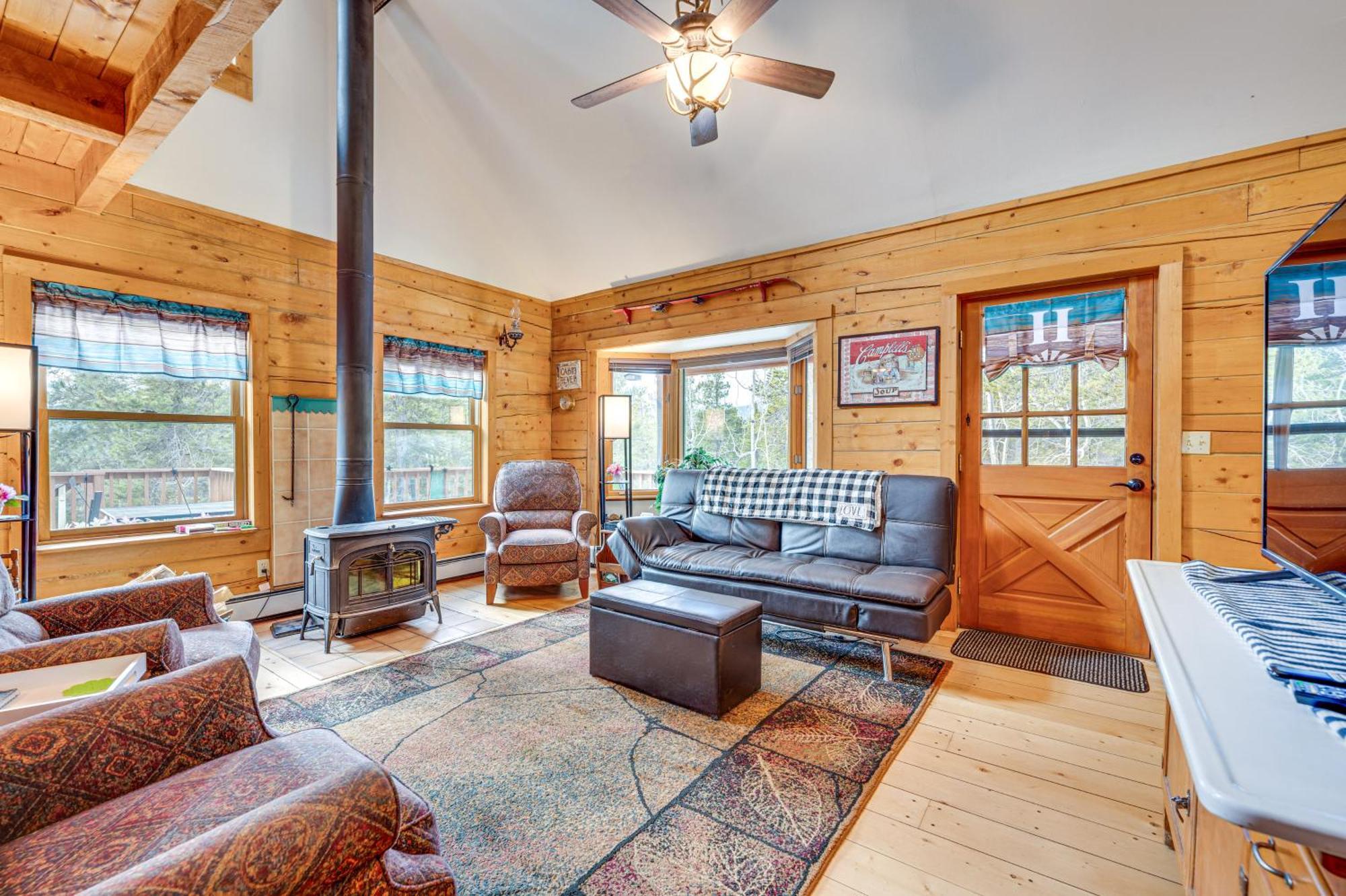 Secluded Black Hawk Log Cabin With Fire Pit! Eksteriør bilde